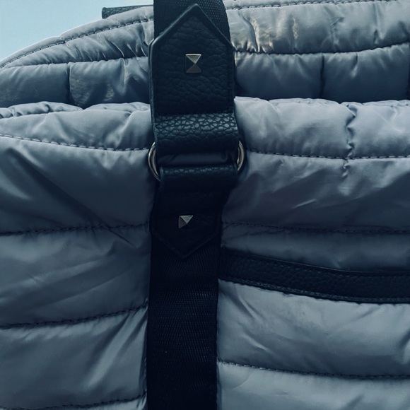 Cynthia Rowley Anthropologie’s Quilted Puffer Duffle Weekender Bag Gray Black - Picture 4 of 7